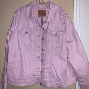 NWT Plus Size Levi’s Denim Trucker Jacket